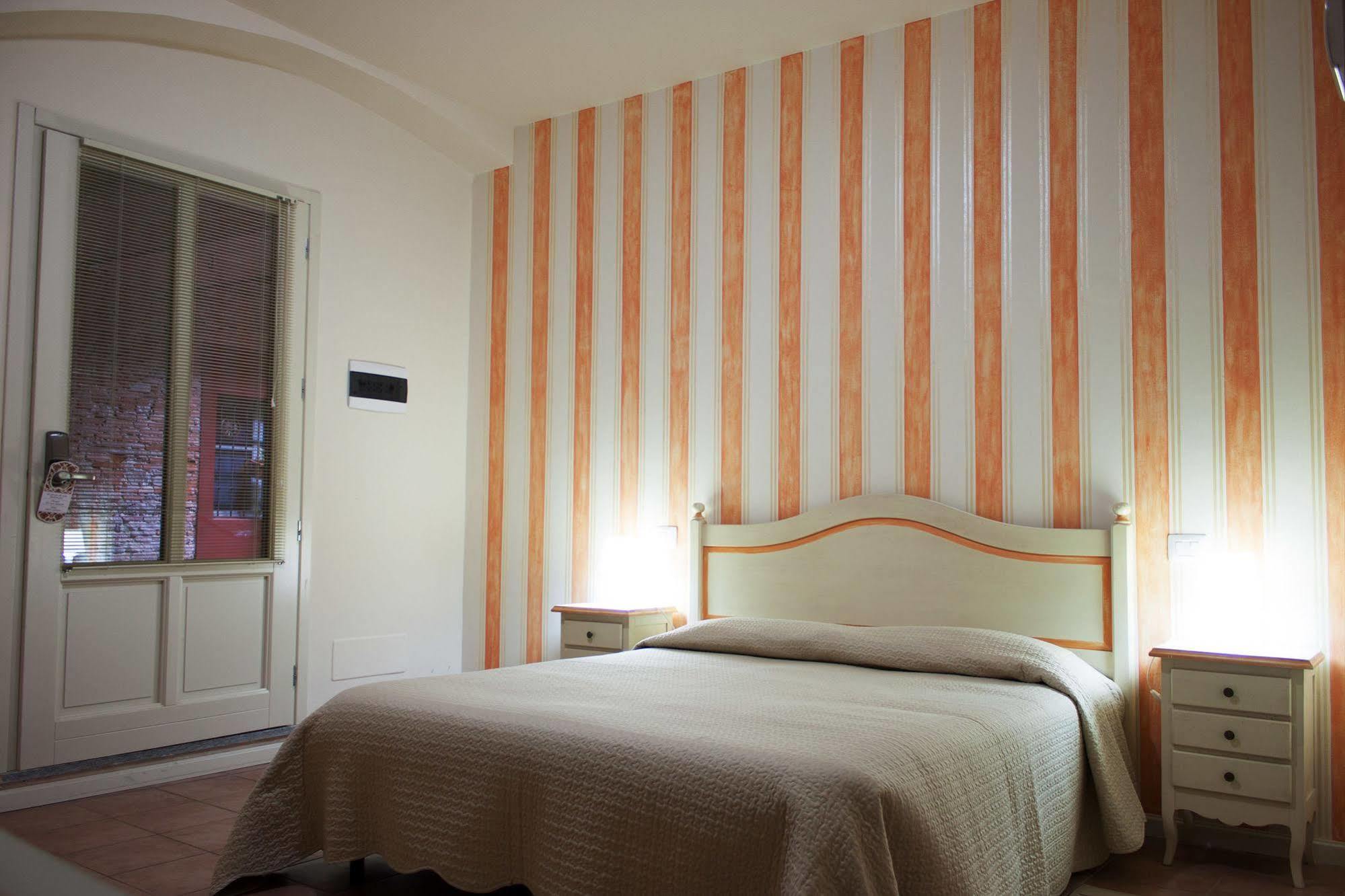 Camere Centro Storico Canelli Zewnętrze zdjęcie