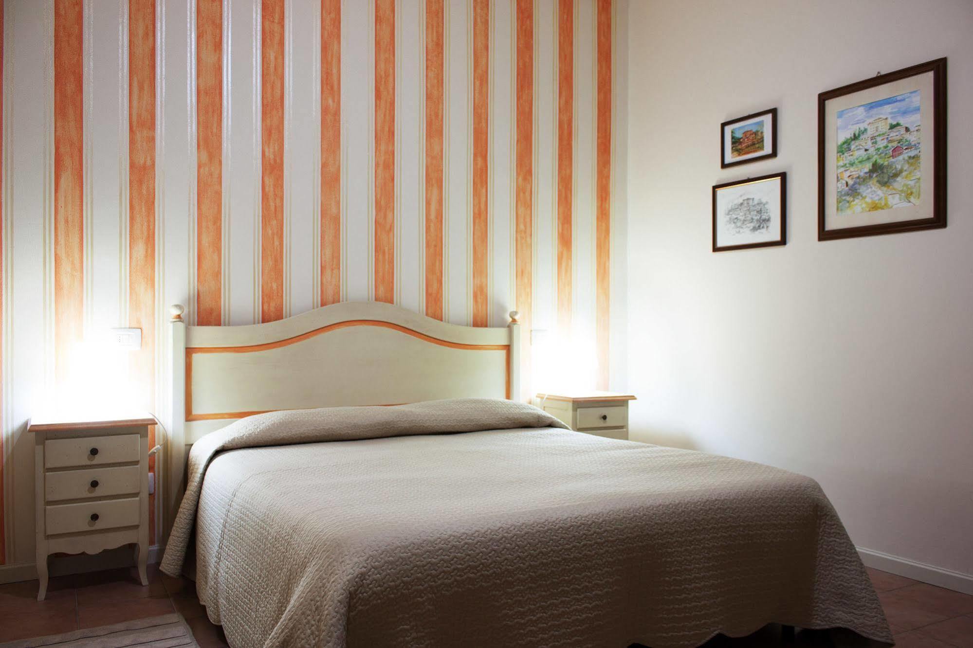 Camere Centro Storico Canelli Zewnętrze zdjęcie